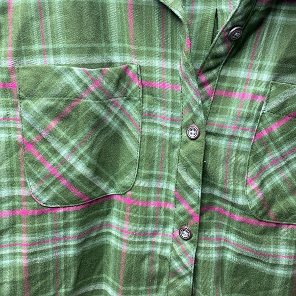 Cabela's green plaid button front shirt size medium - Picture 5 of 7